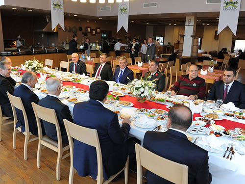 Cumhurbaşkanı Gül, Kastamonulu İş Adamı ve Yatırımcılarla Bir Araya Geldi